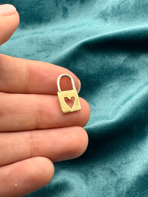 Tiny lock pendant
