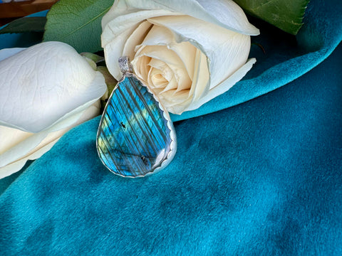 Labradorite in Sterling Silver Pendant