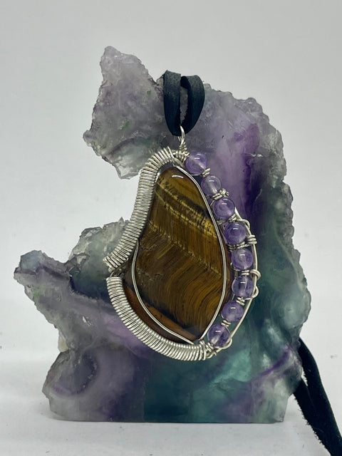 Tigers Eye & 8 Amethysts in Silver plated