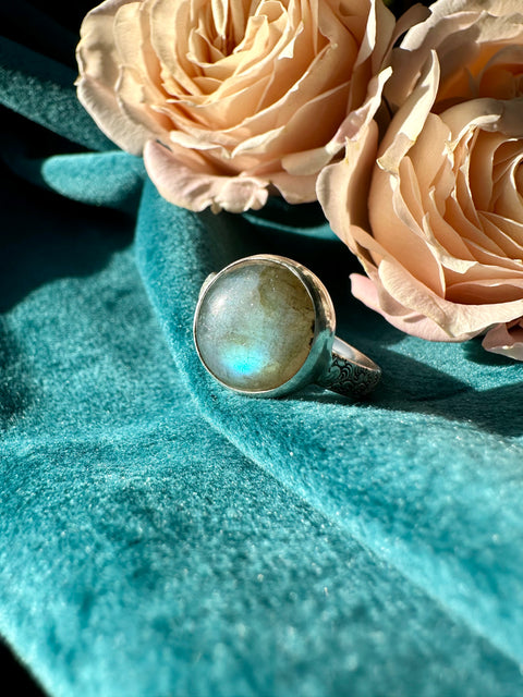 Labradorite with Sterling Silver Floral band Ring